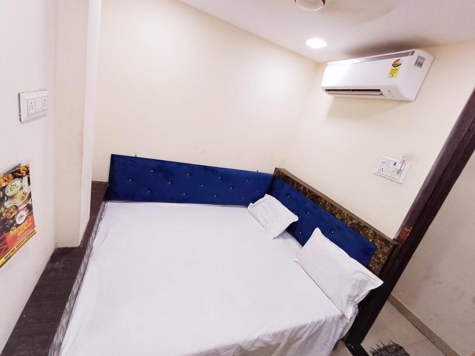 Hotel Blue Tower Inn 乌贾因 外观 照片